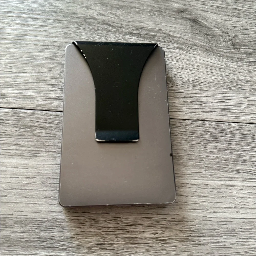 Elegant Black and Silver Money Clip